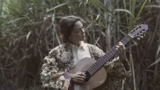 Natalia Lafourcade interpretando