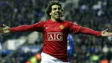 Carlos Tévez celebra un gol con el Manchester United
