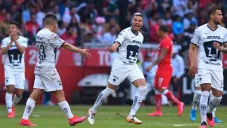 Barrera celebra una anotación con los Felinos