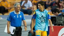 Tuca Ferretti y Jürgen Damm tras un duelo de Tigres