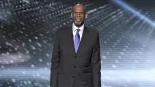 Kareem Abdul-Jabbar, durante de la NBA