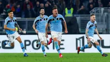 Sergej Milinković-Savić celebra su gol ante el Inter