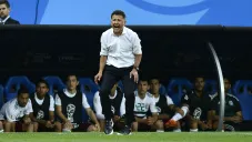 Juan Carlos Osorio en un partido con México