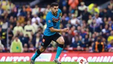 Henry Martín en un partido con América