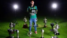 Nicolás Sosa presume su trofeo con La Fiera