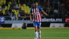Oribe Peralta jugando en Chivas