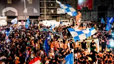 Fans del Napoli celebran el título de la Coppa Italia