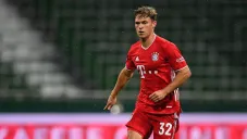 Joshua Kimmich durante un duelo con el Bayern Munich