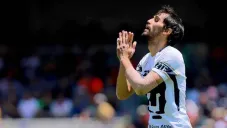 Alejandro Arribas lamenta una jugada con Pumas