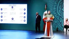 Luis Cresencio en conferencia con AMLO