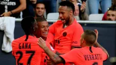 Neymar y los jugadores del PSG festejan un gol