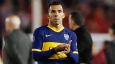 Carlos Tévez durante un duelo con Boca Juniors