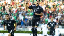 Antuna firma una anotación con el Tri