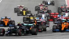 Monoplazas durante una carrera en Fórmula 1