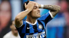 Lautaro se lamenta en el juego contra Fiorentina