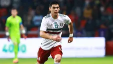 Jesús Angulo durante un duelo con la Selección Mexicana