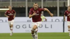 Zlatan Ibrahimovic durante un duelo con el Milan en Serie A