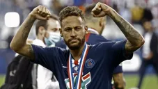 Neymar en celebración en la Copa de Francia