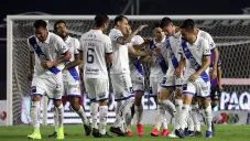 Jugadores de Puebla festejan un gol vs Mazatlán
