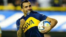Carlos Tévez celebra una anotación con el Boca Juniors
