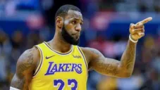 LeBron James en un juego de los Lakers
