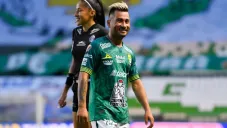 Jean Meneses durante un partido con Léon