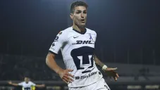 Juan Dinenno en partido con Pumas