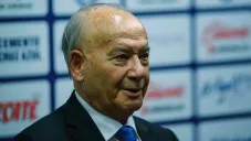 Billy Álvarez en presentación con Cruz Azul