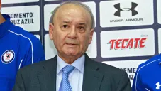 Billy Álvarez durante una conferencia de prensa en La Noria