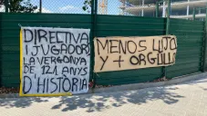 Pancartas de la afición del Barcelona