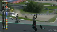 Momentos posteriores al choque entre