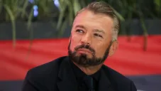 Higuera en presentación