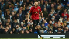 Nemanja Matic durante un duelo con el Manchester United