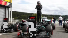 F1: Hamilton recordó a Chadwick Boseman al obtener una nueva Pole Position