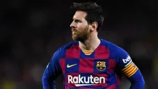 Lionel Messi durante un duelo con Barcelona
