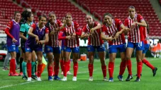 Chivas femenil en festejo de gol