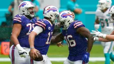 Los Bills superaron a los Dophins 31-28