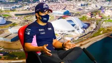 Sergio Pérez durante la conferencia