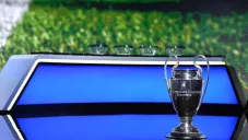 Trofeo de la UEFA Champions League en sorteo