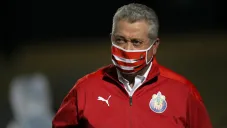 Vucetich dirigiendo un partido de la Liga MX