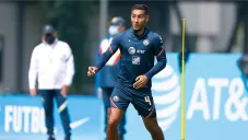 Sebastián Cáceres en un entrenamiento con América