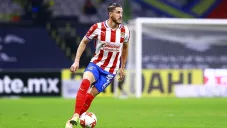 Hiram Mier en un partido con Chivas