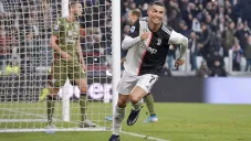 Cristiano Ronaldo festeja un gol con la Juventus