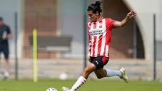 Érick Gutiérrez en un partido con el PSV