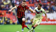 Luis Fuentes en acción ante Atlanta United