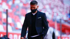 Carlos Adrián Morales en partido