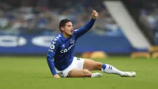 James Rodríguez en acción con Everton