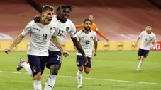Nicolo Barella celebrando un gol conseguido ante Holanda