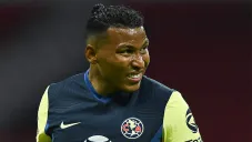 Roger Martínez sonríe en duelo de las Águilas