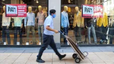 Habitantes de la CDMX durante la contingencia por el Covid-19 en el Buen Fin